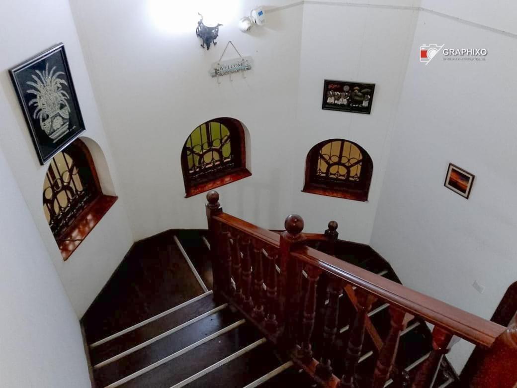 Ceylon Travel And Stay Lodge Батарамула Екстериор снимка